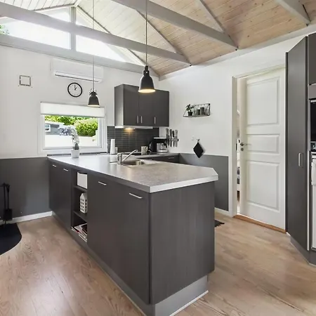Сasa de vacaciones Nedelko - 30km From The Sea By Interhome